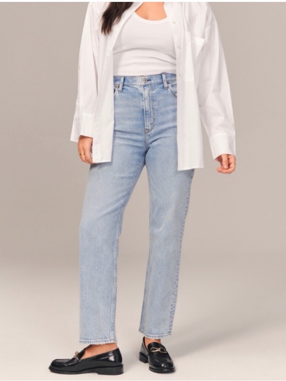 A&F Ultra High Rise Ankle Straight Jeans - Curve Love 25S